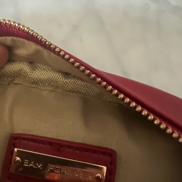 Red crossbody/ Fanny pack - Picture 3 of 4